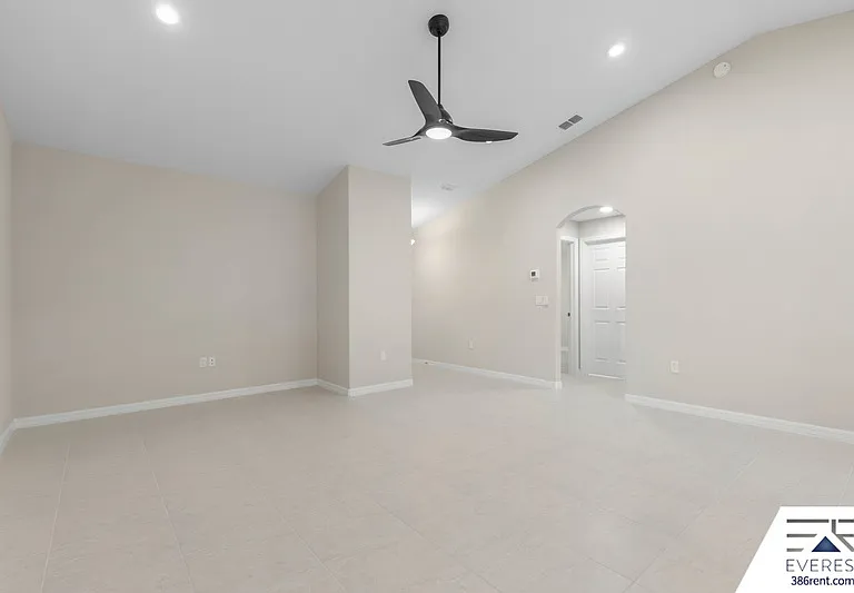 12 Llovera Pl #A — Photo 8