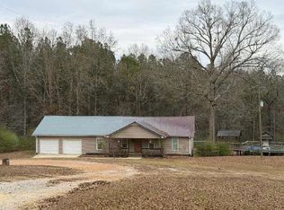 670 Oakwood Ln, Pell City, AL 35125