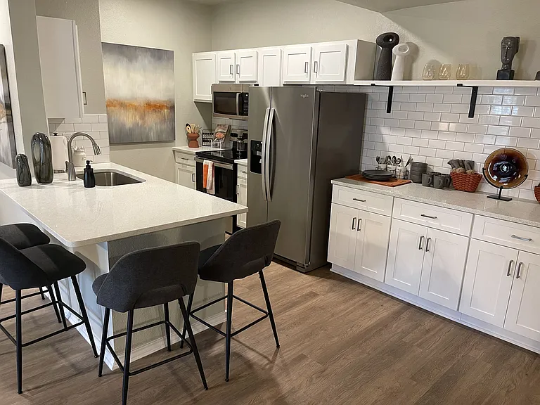 Nova Vista Apartments at Woodlake — Photo 5