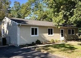 3 bed, 1300 sqft, $2,300 — Photo 1