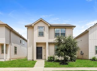 5525 Eagle Point Dr, Fort Worth, TX 76119