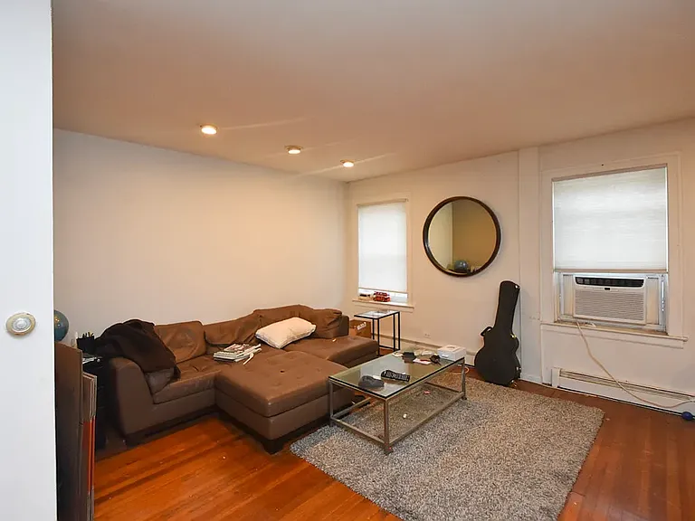 322 W Evergreen Ave #1 — Photo 10