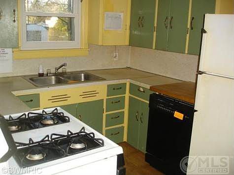 3rd image of 1312 Slayton Ave