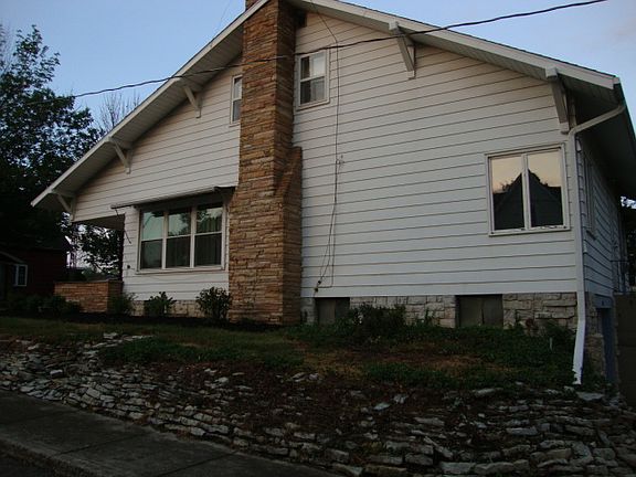 5th image of 304 E South St