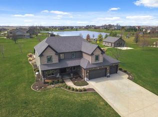 10410 Sturbridge Rd, Bloomington, IL 61705