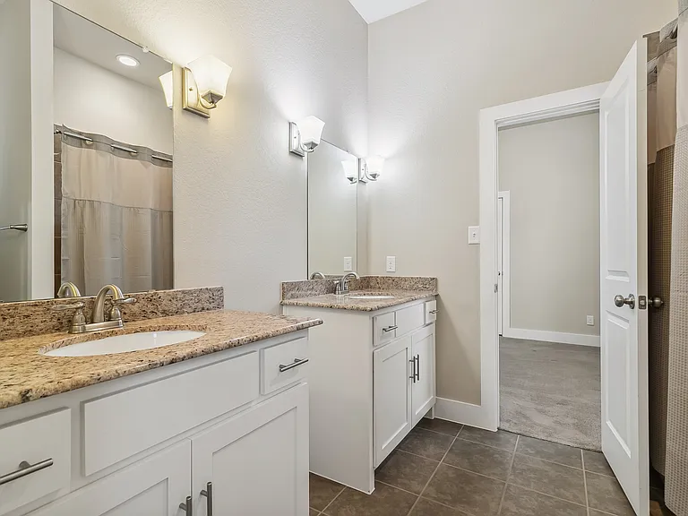 2508 Sanders Ct — Photo 26