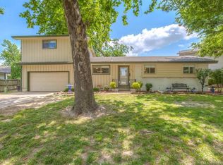 214 W Vandalia St, Broken Arrow, OK 74012