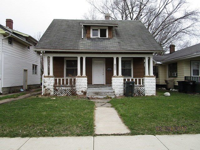 1st image of 825 Diamond Ave