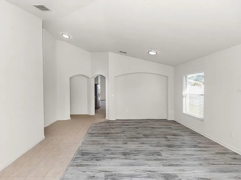 2989 White Cedar Cir — Photo 3