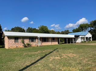 2424 Wire Rd, Clarksville, AR 72830