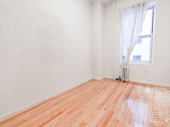 3rd image of 91 Elizabeth St APT 14