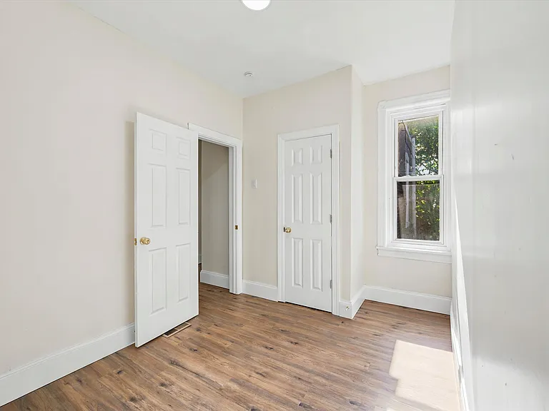 235 N Creighton St — Photo 8