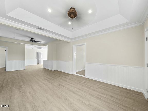 4th image of 604 Sea Breeze Dr
