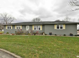 4600 Trevi Dr, Springfield, IL 62703