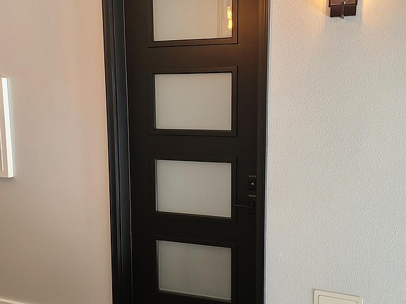 5th image of 3691 Klindt Dr #202
