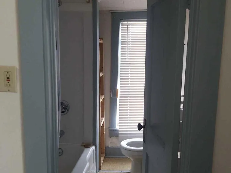 325 Market St #3 — Photo 12