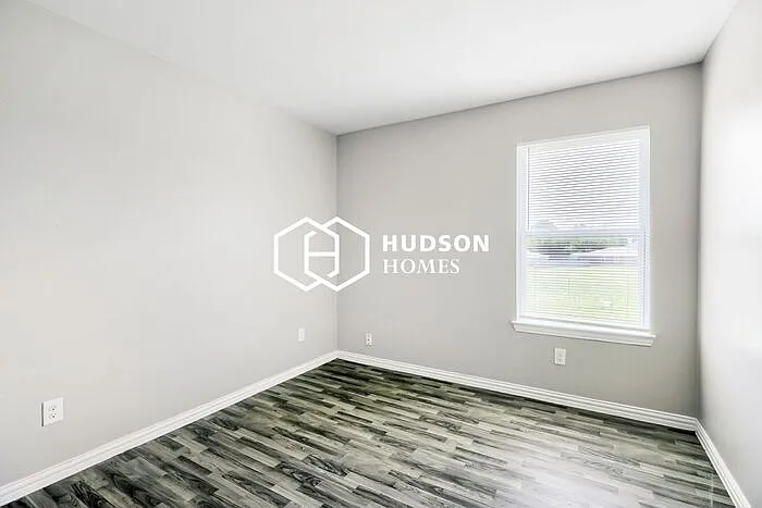 1505 Linda Ln — Photo 7