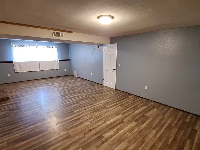 1316 S Woodlawn St — Photo 48