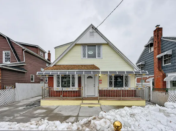 104-24 208th St, Jamaica, NY 11429