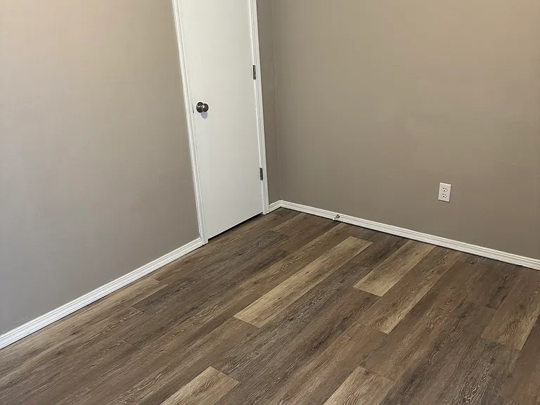 3911 James Ct — Photo 17