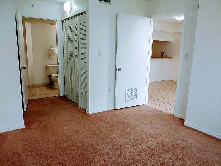 102 SW 6th Ave #610 — Photo 18