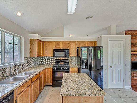 2nd image of 1049 Twin Creek Dr