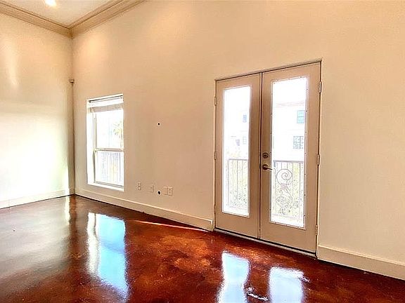 3rd image of 5801 Winsome Ln Unit 305