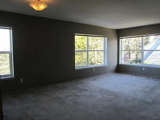 2 bed, 898 sqft, $2,150 — Photo 2