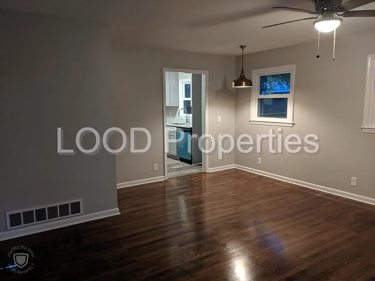 3424 Harding Ave — Photo 4