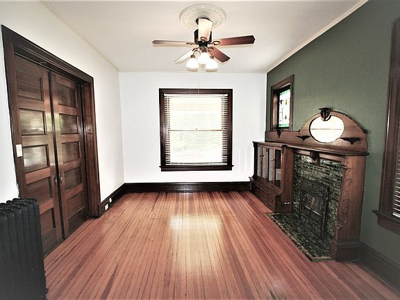 3rd image of 1423 N Race St #1