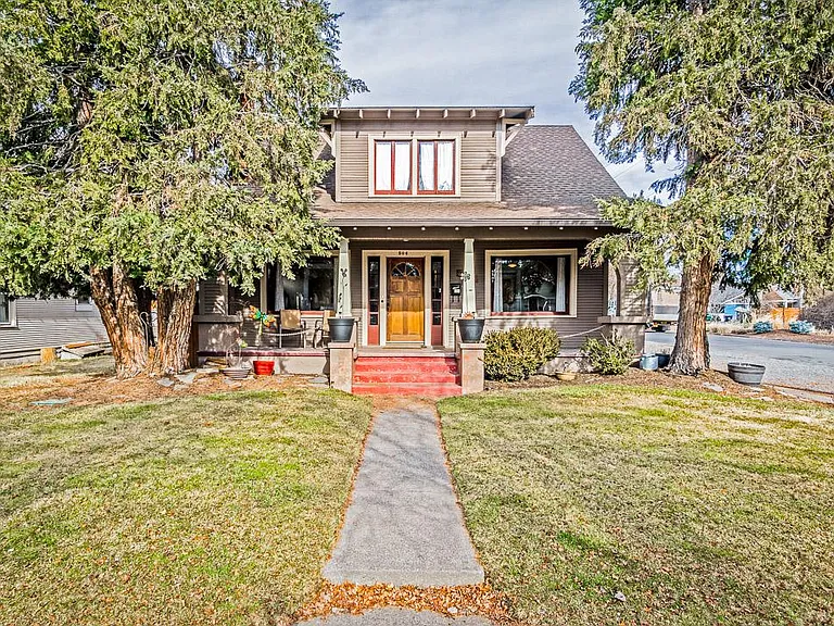 504 Newport Ave — Photo 1