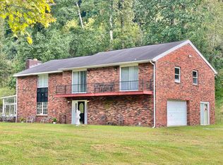 1677 Buffalo Creek Rd, Huntington, WV 25704