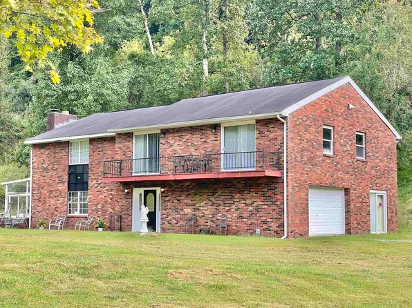 1677 Buffalo Creek Rd, Huntington, WV 25704