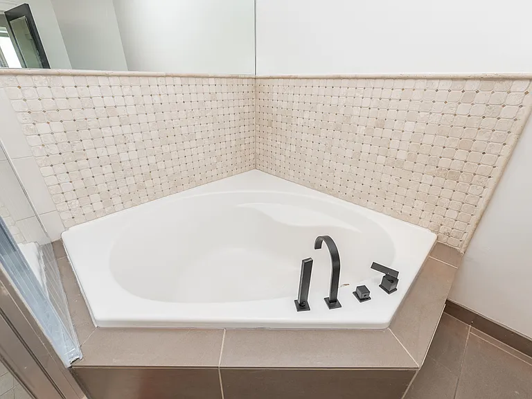 10082 148th St #2302 — Photo 15