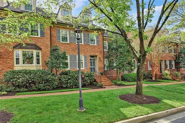 1st image of 515 Saint Albans Way