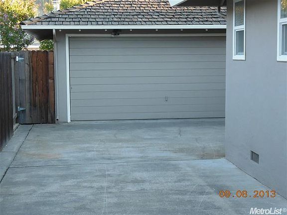 3rd image of 1709 Gardenia Ave