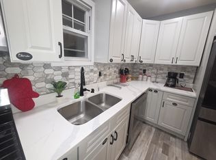 800 York Ave, Pawtucket, RI 02861