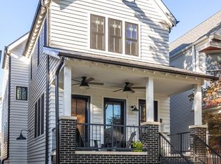 1628 W Bryn Mawr Ave, Chicago, IL 60660