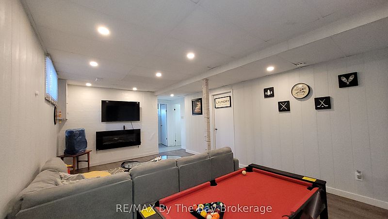Wasaga Beach House for rent - 5 Bedrooms — photo 34