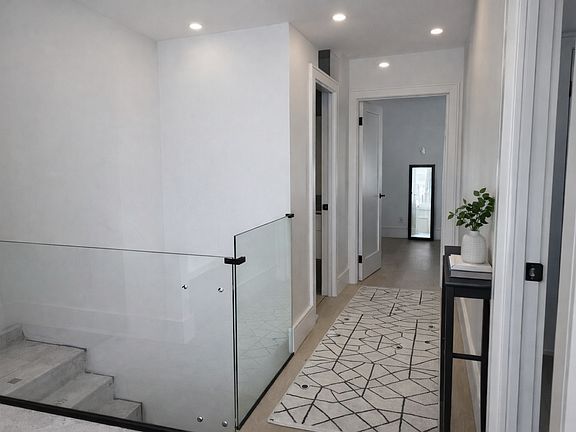 4th image of 1345 Davenport Rd #1A