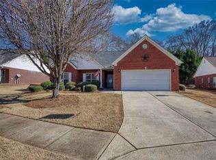 339 Crossroads Dr, Social Circle, GA 30025