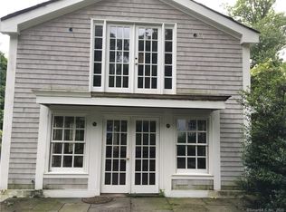 2 Plunkett Pl, Westport, CT 06880