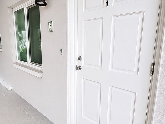 3rd image of 295 110th Ave APT 5