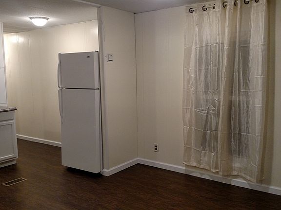 Kitchen and dining room room size 13x16