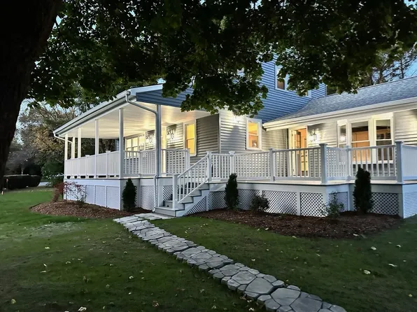 373 Union St, East Bridgewater, MA 02333