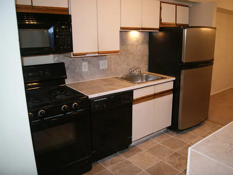 7527 Spring Lake Dr #B2 — Photo 5