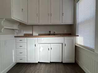 98 Chandler St APT 1, Nashua, NH 03064