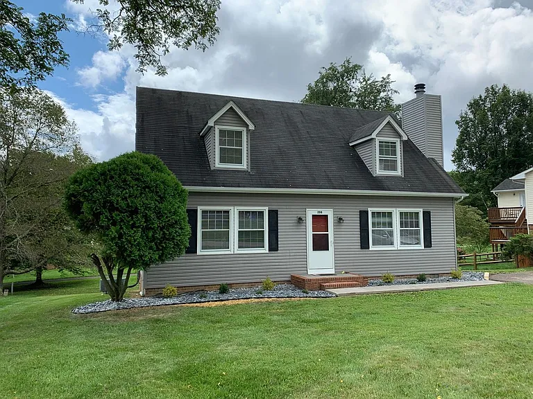 208 Woodbine Dr — Photo 16