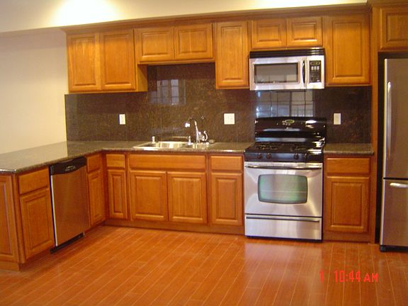 3rd image of 7056 Fulton St Unit 10