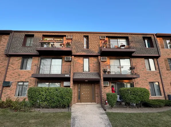 605 N Briar Hill Ln APT 3, Addison, IL 60101